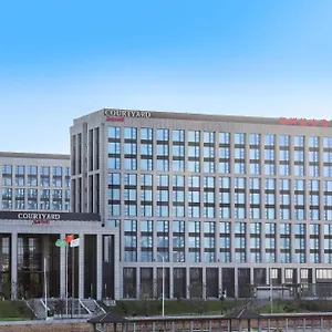 https://courtyard-by-marriott-zhengzhou-airport.henan-hotel.com