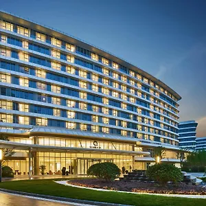 The Qube Hongqiao Hotel